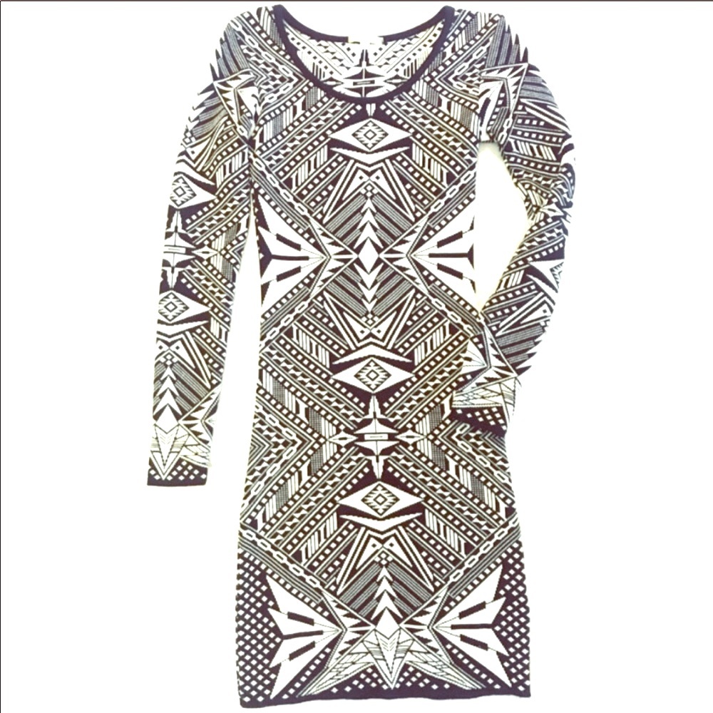 Geometric statement dress. Gianni Bini